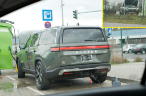 here-s-why-only-one-2023-rivian-r1s-arrived-in-germany-210923_1