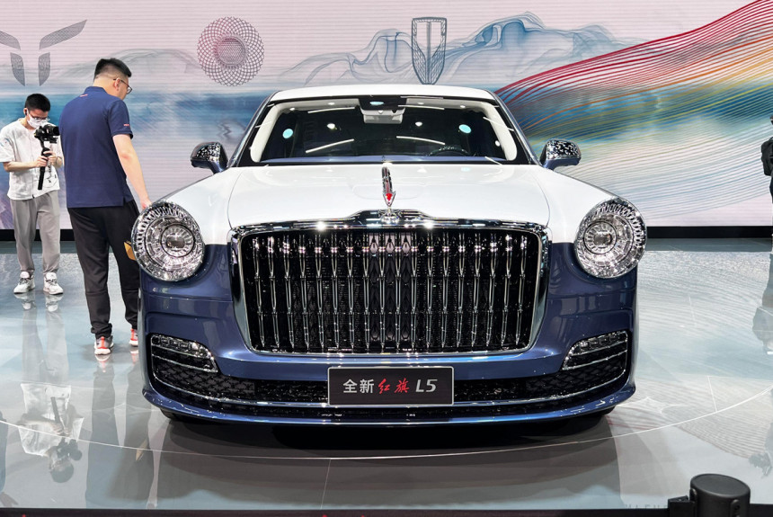 Hongqi u Šangaju: nova perjanica, krosover i tri koncepta