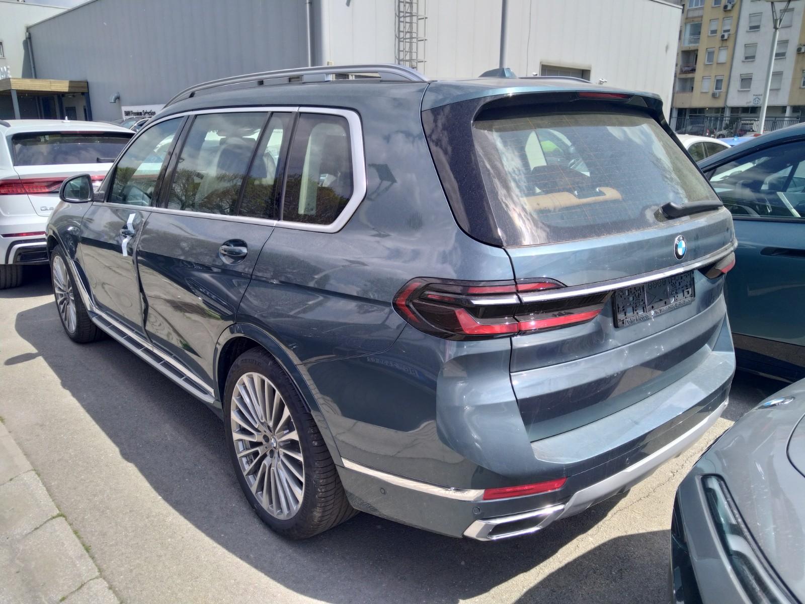 Novi BMW X7 lišen paketa M spreman za istorijsku, prvu isporuku u Srbiji