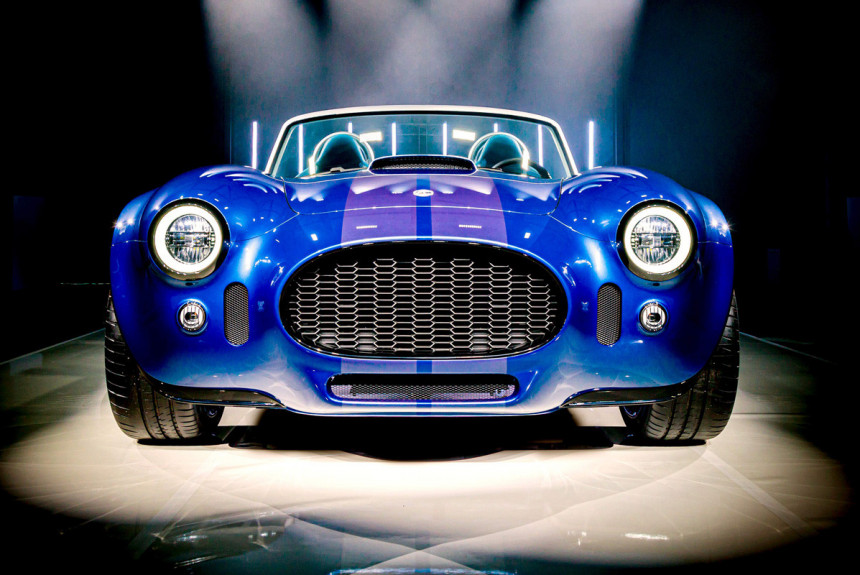 Živi nastup novog roudstera zvanog AC Cobra GT
