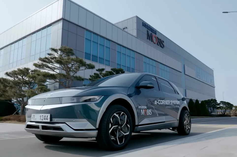 Hyundai predstavlja mogućnosti sistema „e-Corner” (VIDEO)