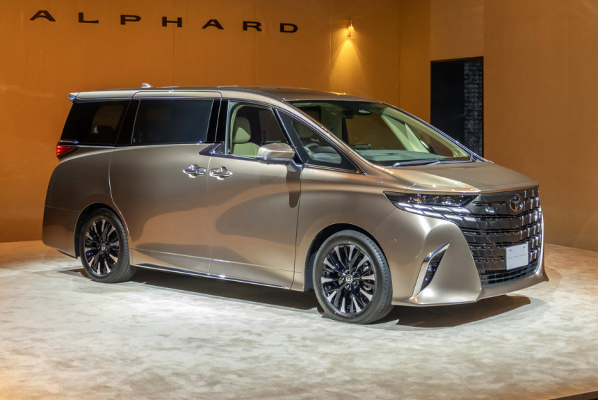 Minivanovi Toyota Alphard i Vellfire predstavljeni