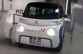 citroen-ami-police-2023-blanc-avg-mk-bd_28