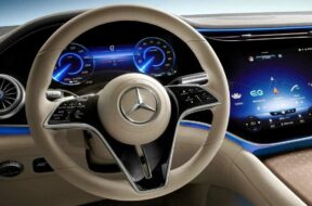 mercedes-benz-eqs-suv-interior-steering-wheel-and-mbux-hyperscreen