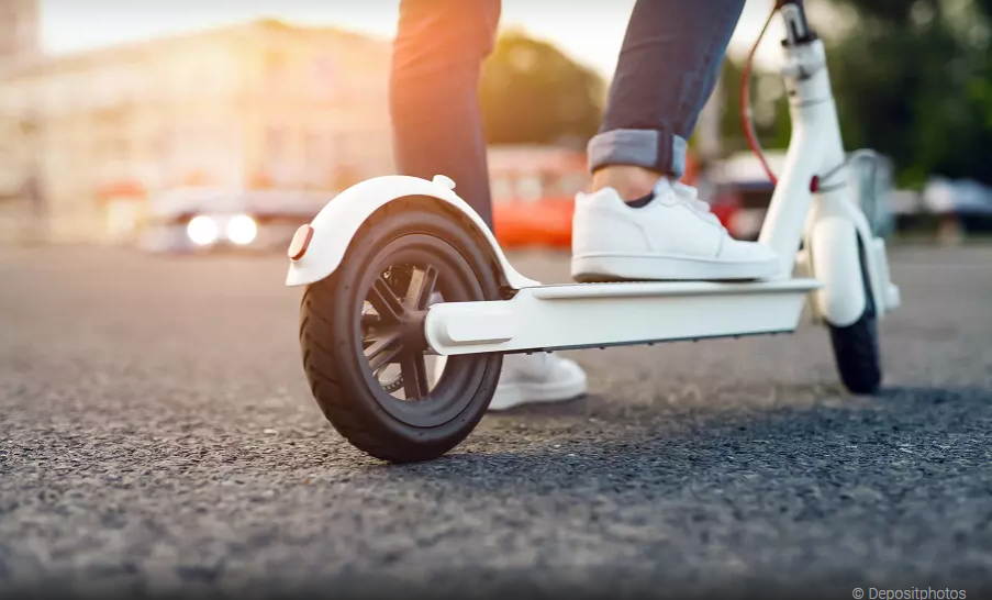 Rusi će verovatno obučavati đake da teraju električne trotinete