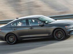 2022-genesis-g70-3.3t-exterior-front-quarter