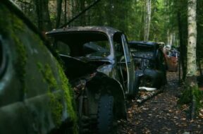 cimetiere-voiture-suede-001_23