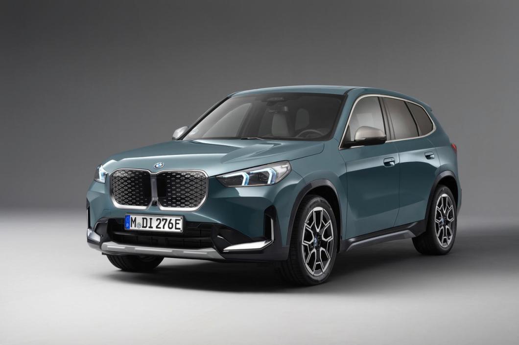 BMW iX1 eDrive20 je nova, jeftinija verzija modela za udar na Teslu