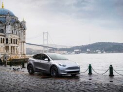 Tesla-Model-Y-gris-bd_1