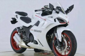 ducasu-dk400—front-right-angle-view