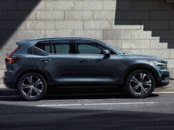 XC40 Inscription, in Denim Blue metallic