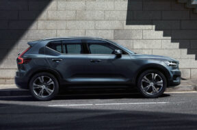 XC40 Inscription, in Denim Blue metallic