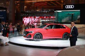 2024-audi-sq8-at-the-2023-geneva-motor-show