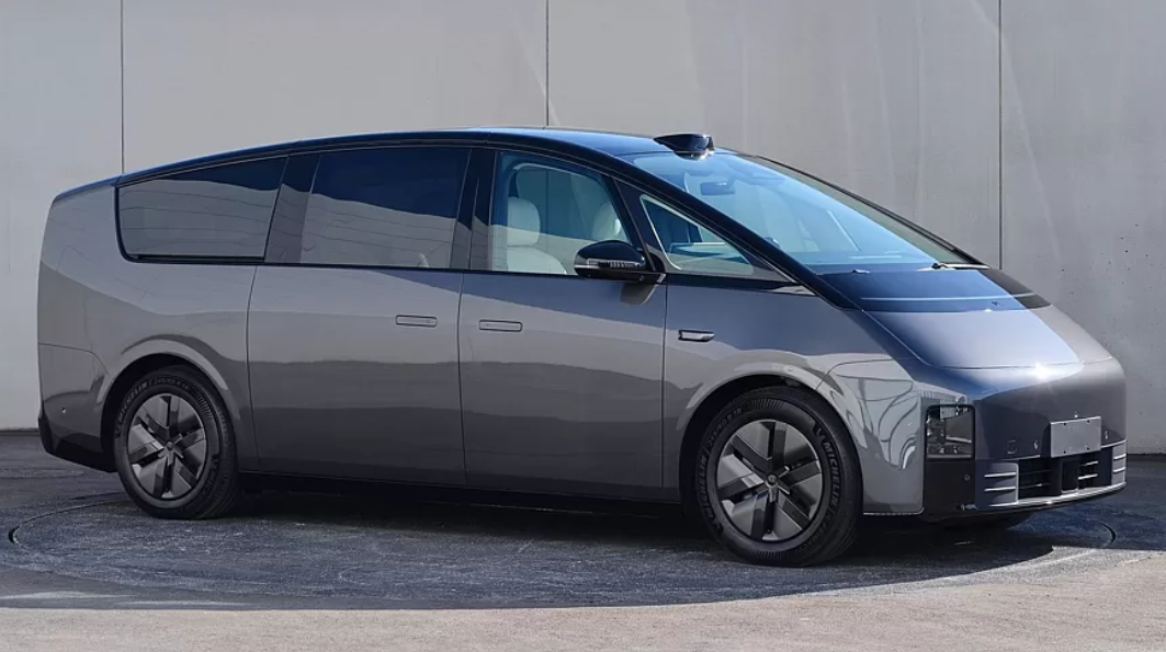 Li Mega je električni miniven najuspešnijeg kineskog startapa
