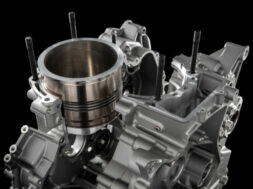 Ducati_Superquadro_Mono_Engine-_83__UC570347_Mid-730×487