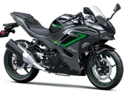 2024-kawasaki-ninja-500—studio—front-right-angle-view-3