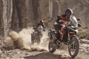 2024-triumph-tiger-900-rally-pro—riding-12