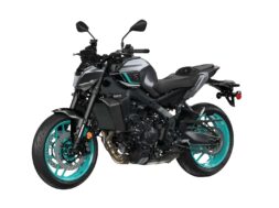 2024-yamaha-mt-09—studio—front-left-angle-view