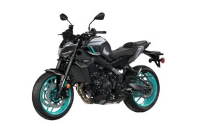 2024-yamaha-mt-09—studio—front-left-angle-view