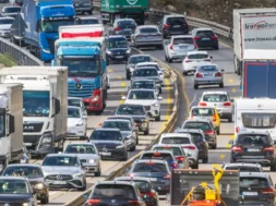 766a9c6d-2f53-4cb2-a315-324c6069ae0d_w920_r1.778_fpx45.35_fpy50