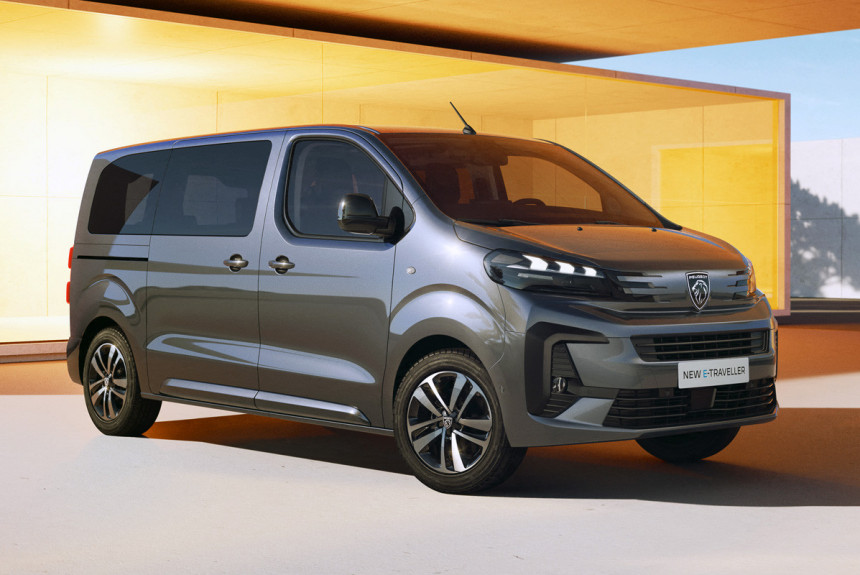 Peugeot Expert/Traveller osvežen u porodici kao prvi