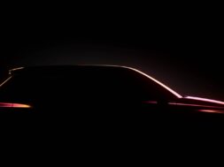 S8-premieres-images-de-la-renault-5-e-tech-de-serie-2024-781554