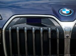 bmw-i7-with-personal-pilot-l3