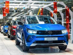 opel-grandland-2022-bleu-avd-usine-mk-bd