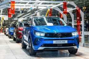 opel-grandland-2022-bleu-avd-usine-mk-bd