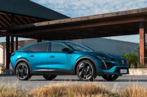 peugeot-408-2023-bleu-avd-mk-bd