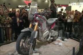 royal-enfield-charges-into-the-future-with-electric-himalayan-concept