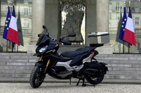 scooter-peugeot-xp400-gt-elysee-01