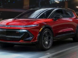 2024-chevrolet-equinox-ev-exterior-front-quarter