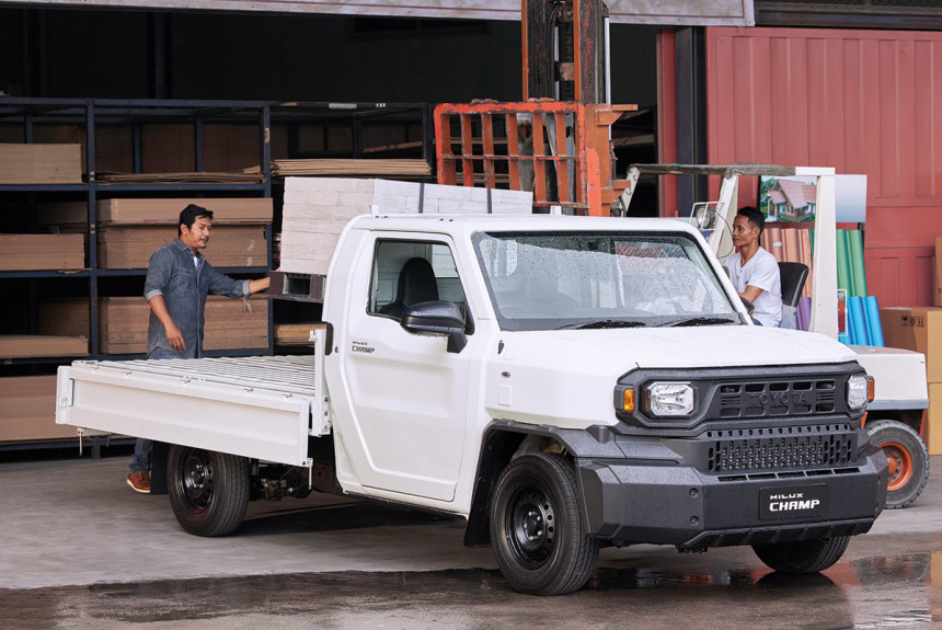 Serijski kamionet Toyota Hilux Champ za maksimum praktičnosti