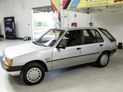 Peugeot-205-Nepala-1988-CP-01