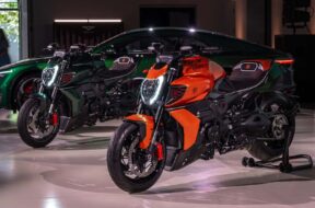 ducati-d4-diavel-for-bentley