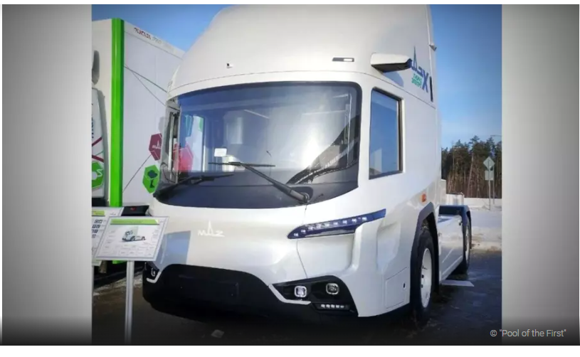 MAZ pokazao Lukašenku konceptni futuristički tegljač