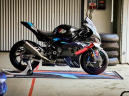 2023-BMW-M-1000-RR-37-1535×1024