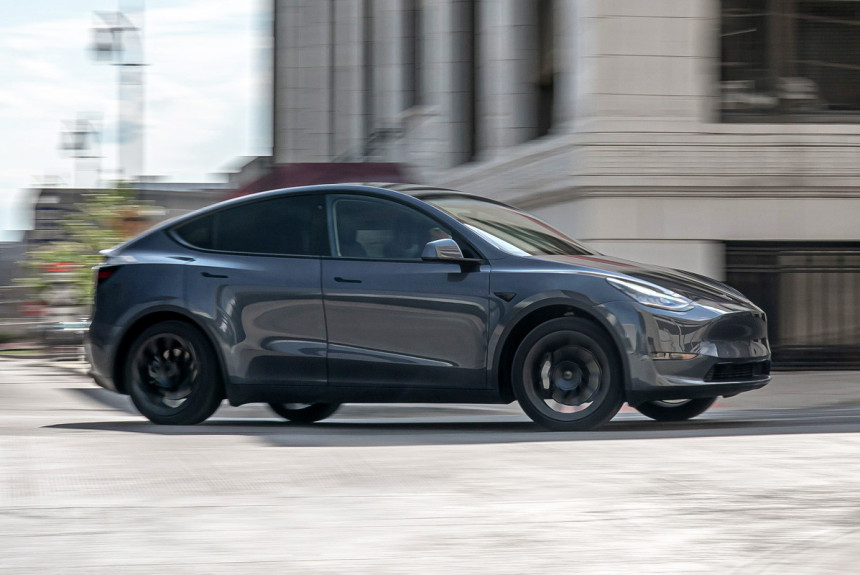 Baterijski krosover Tesla Model Y je globalni bestseler 2023. godine