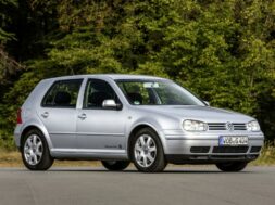 golf-gen4-anniversaire-50-ans-retromobile-2024-avant-bd