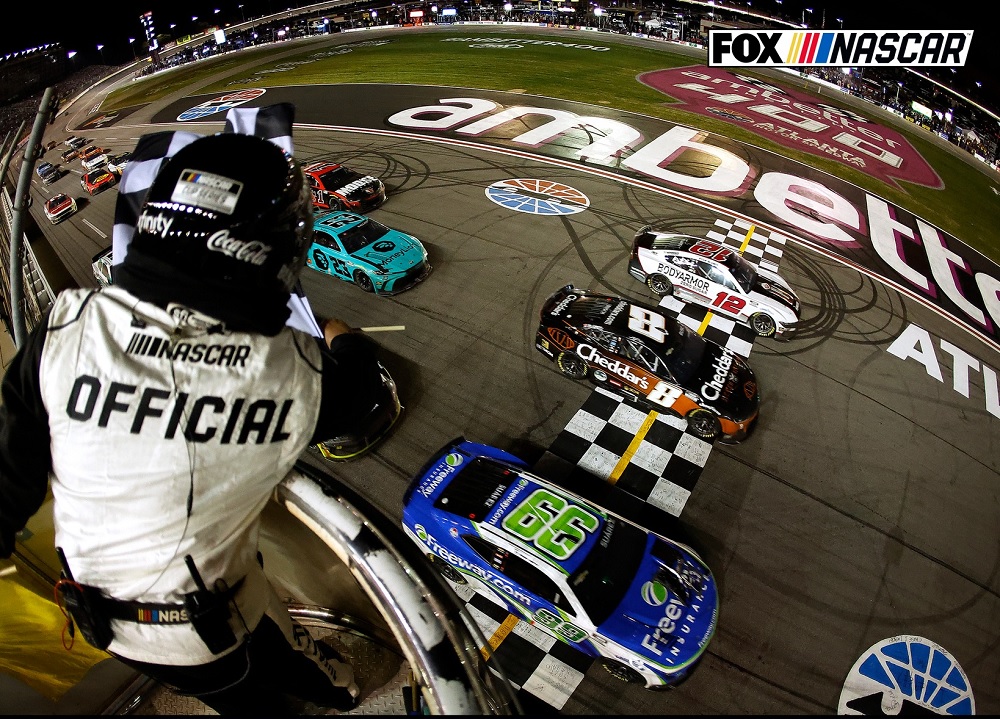 Kakva završnica na trci šampionata NASCAR-a (VIDEO)