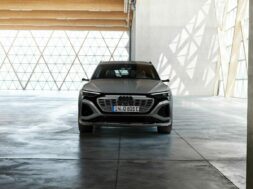 Audi-Q8-e-tron-SUV-électrique-10-1536×1024