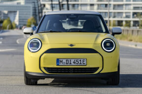 p90537218-highres-mini-cooper-e-02-202