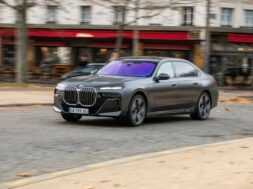 BMW-I7-XDRIVE60-MSPORT-2022-027