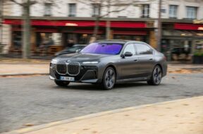 BMW-I7-XDRIVE60-MSPORT-2022-027