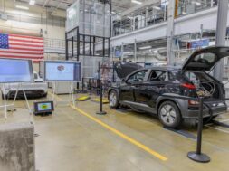 ORNL-Elektroauto-Induktiv-kabellos-laden