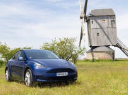 TESLA-MODEL-Y-06-23-087