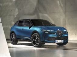 Alfa-Romeo-E-Auto-Milano-junior