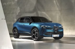 Alfa-Romeo-E-Auto-Milano-junior