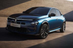 lancia-ypsilon-2024-ibrida-edizione-speciale-cassina